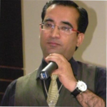 Naveen Khanna Founder of eBizneeds Business Solution